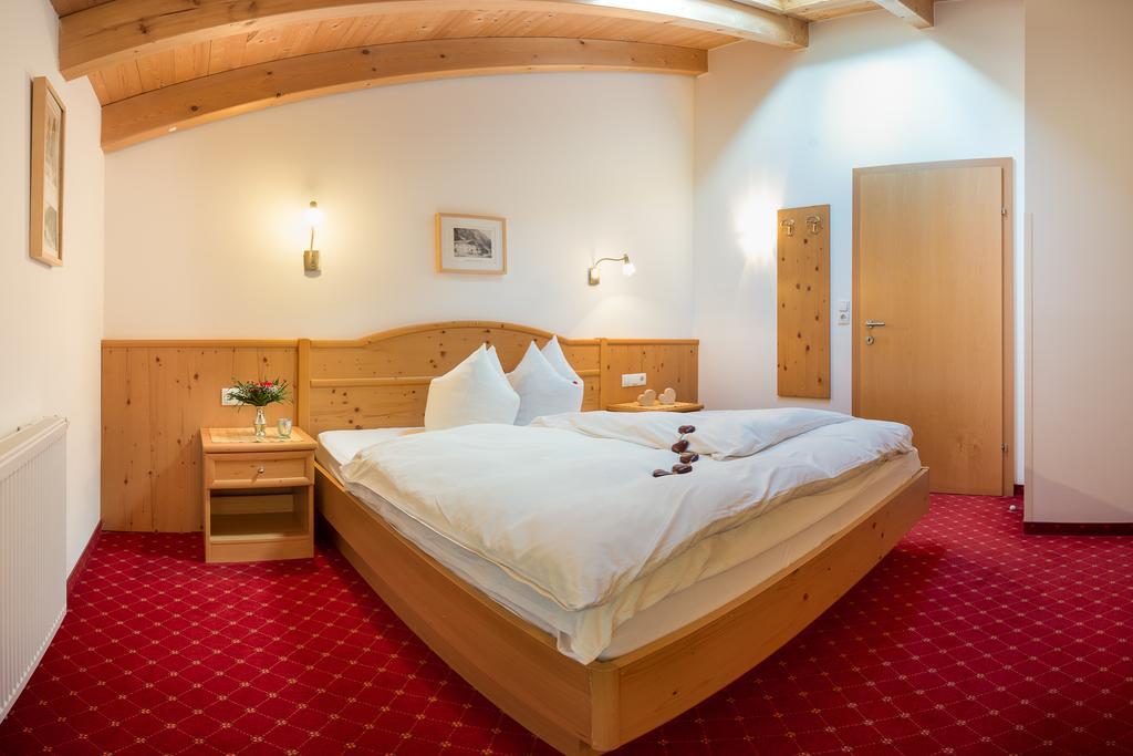 Hotel Haus Fernblick à Neustift im Stubaital Extérieur photo