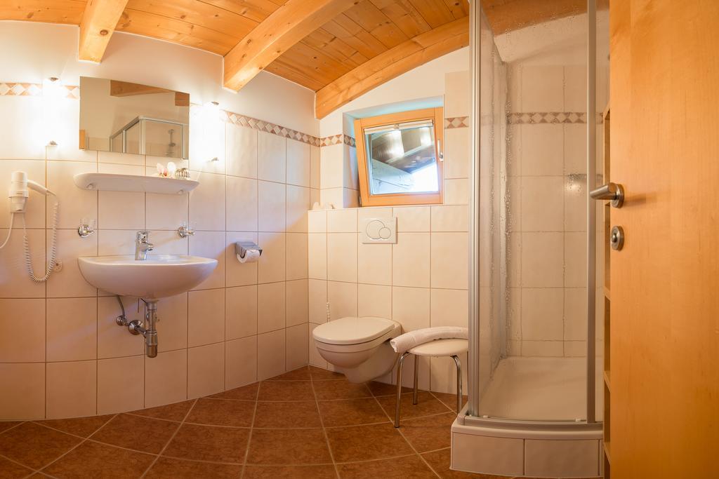 Hotel Haus Fernblick à Neustift im Stubaital Chambre photo