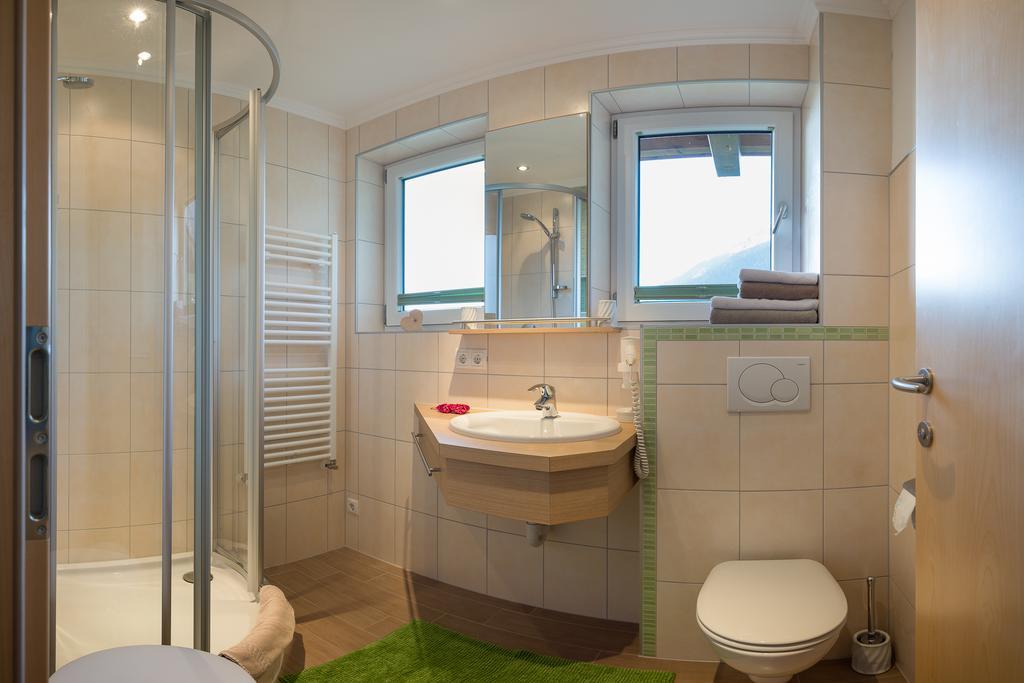 Hotel Haus Fernblick à Neustift im Stubaital Chambre photo