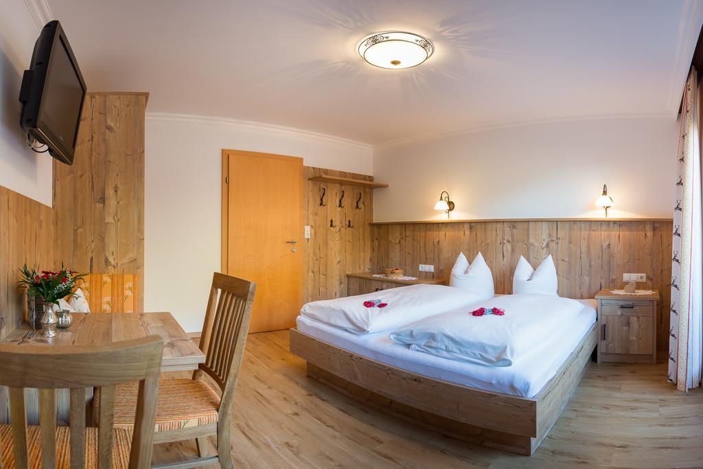 Hotel Haus Fernblick à Neustift im Stubaital Chambre photo