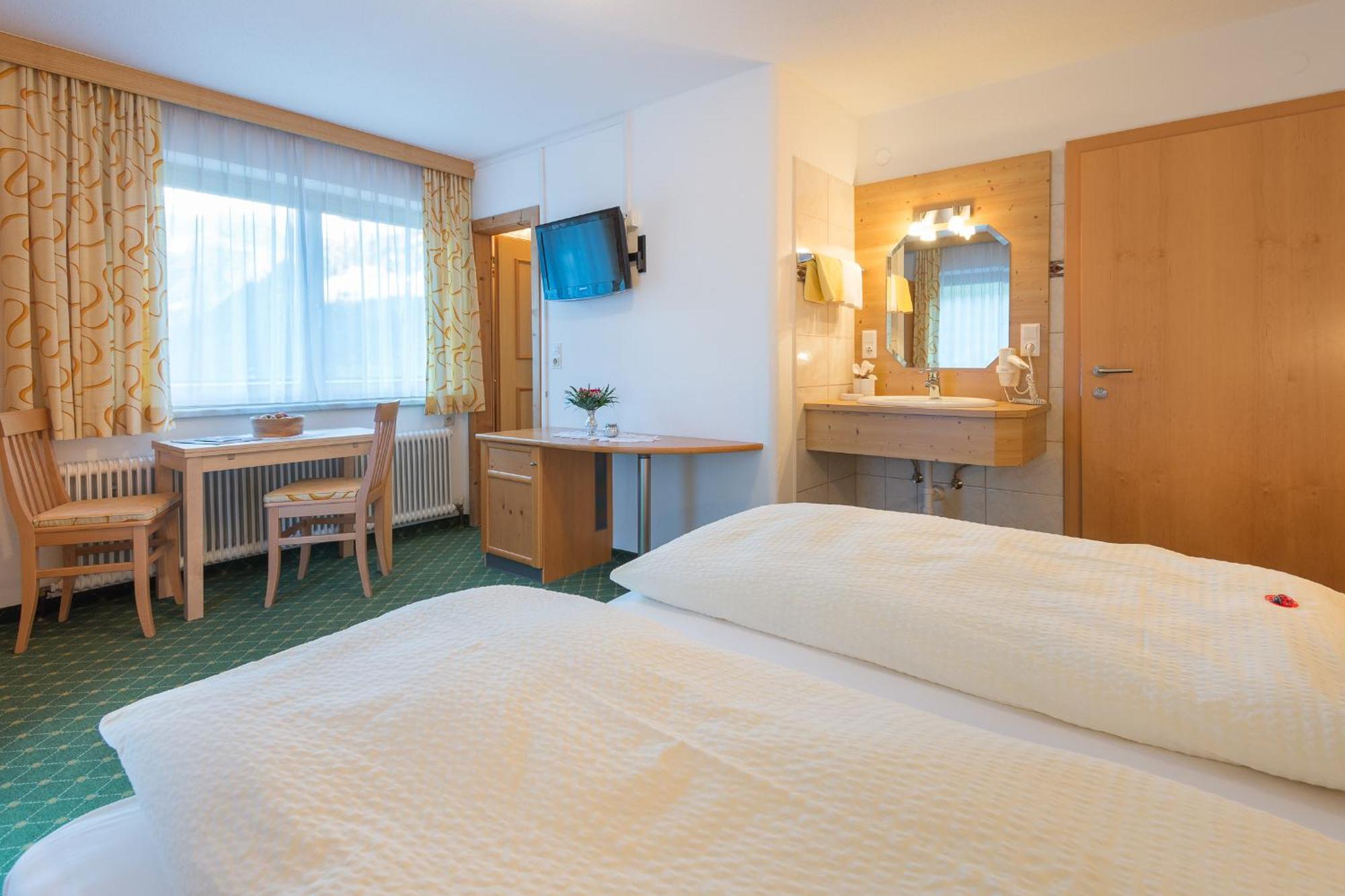 Hotel Haus Fernblick à Neustift im Stubaital Chambre photo