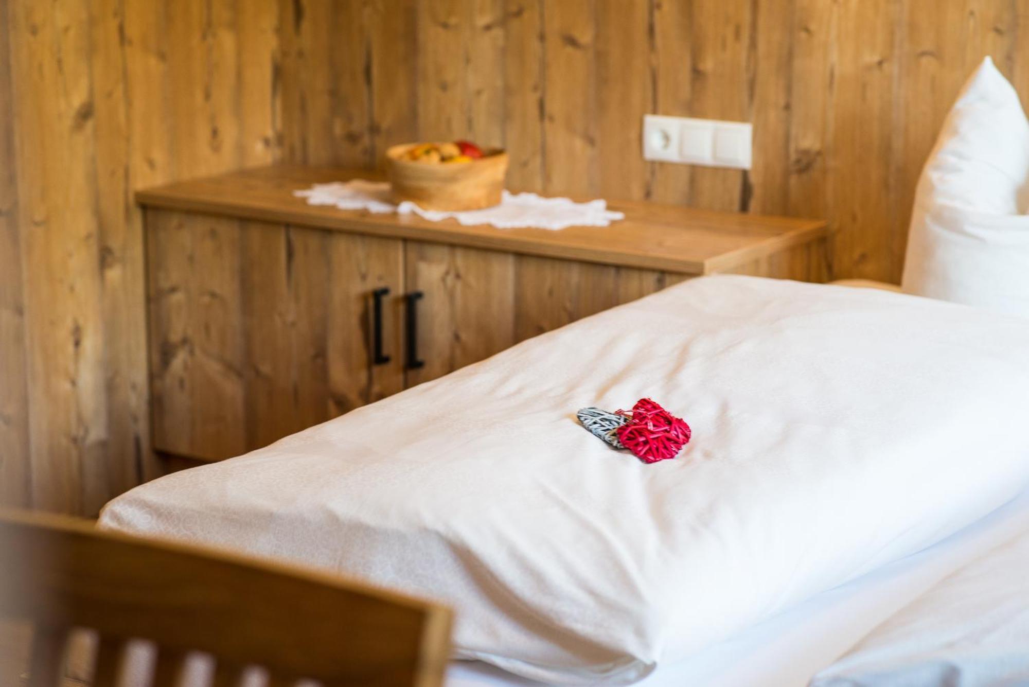 Hotel Haus Fernblick à Neustift im Stubaital Chambre photo